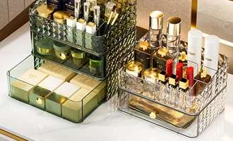 Äußerst komfortable Aufbewahrung auf dem Schminktisch