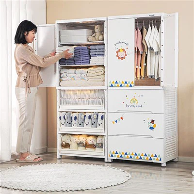 Kleideraufbewahrungsschrank mit großem Fassungsvermögen